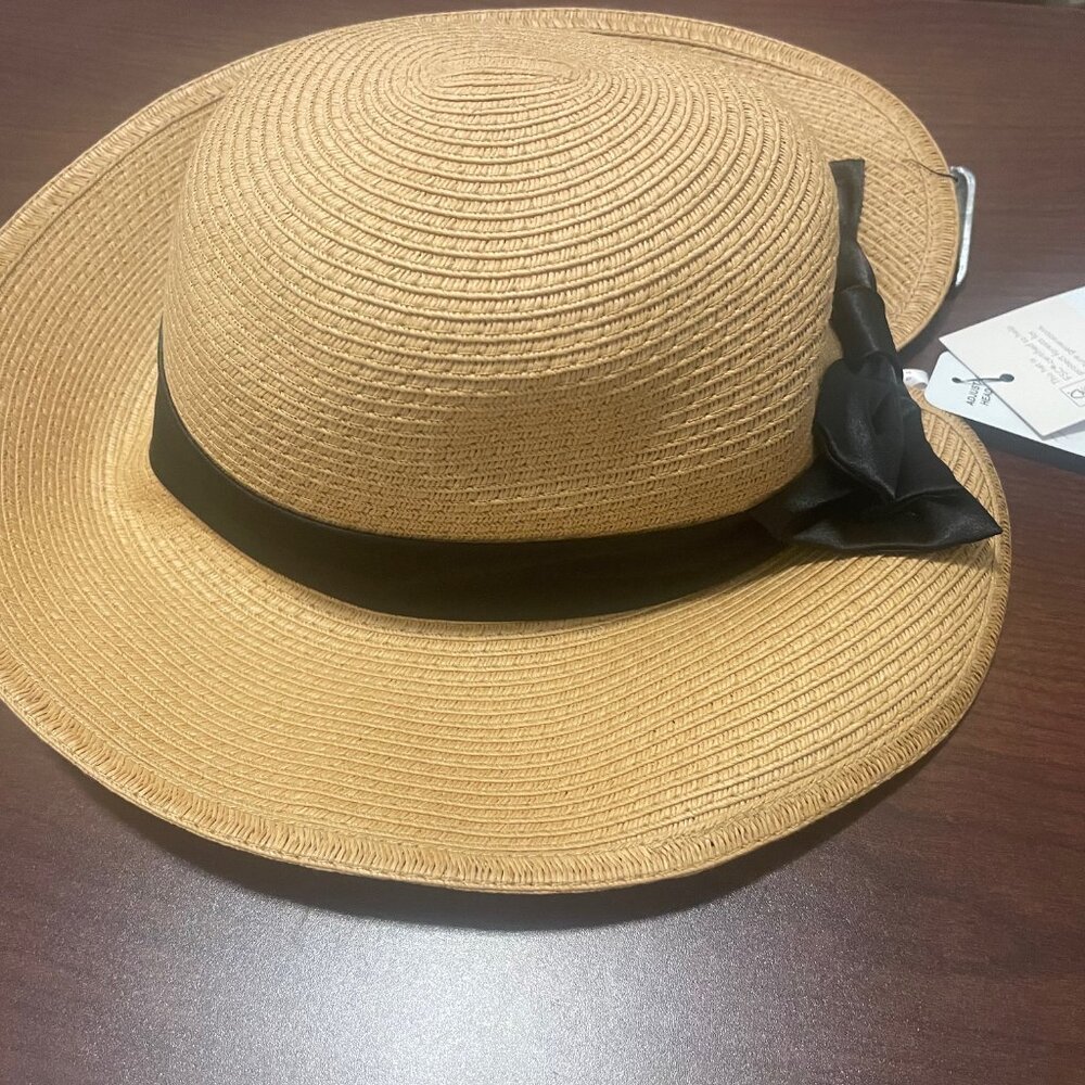 packable for travel. Straw Hat - Picture 3 of 6